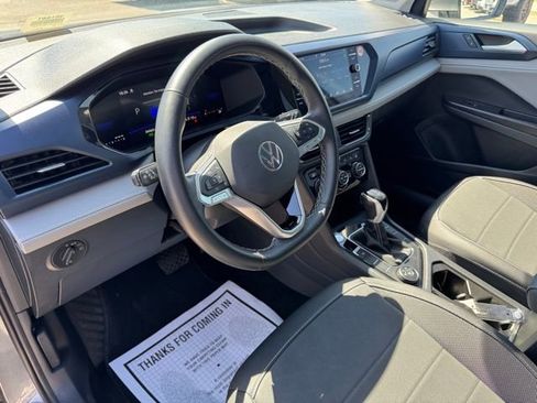 Used 2024 Volkswagen Taos SE image 14