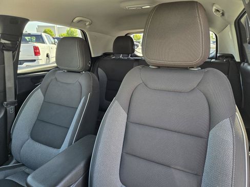 Used 2025 Chevrolet TrailBlazer LS w/ LS Convenience Package FWD image 23