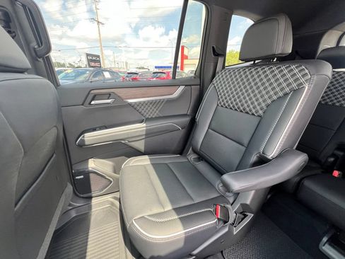 Used 2024 GMC Acadia Denali w/ Super Cruise Package AWD/4WD image 36