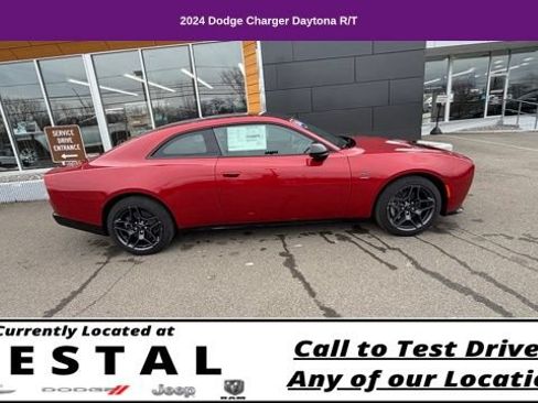 Used 2024 Dodge Charger Daytona R/T w/ Plus Group AWD/4WD image 12