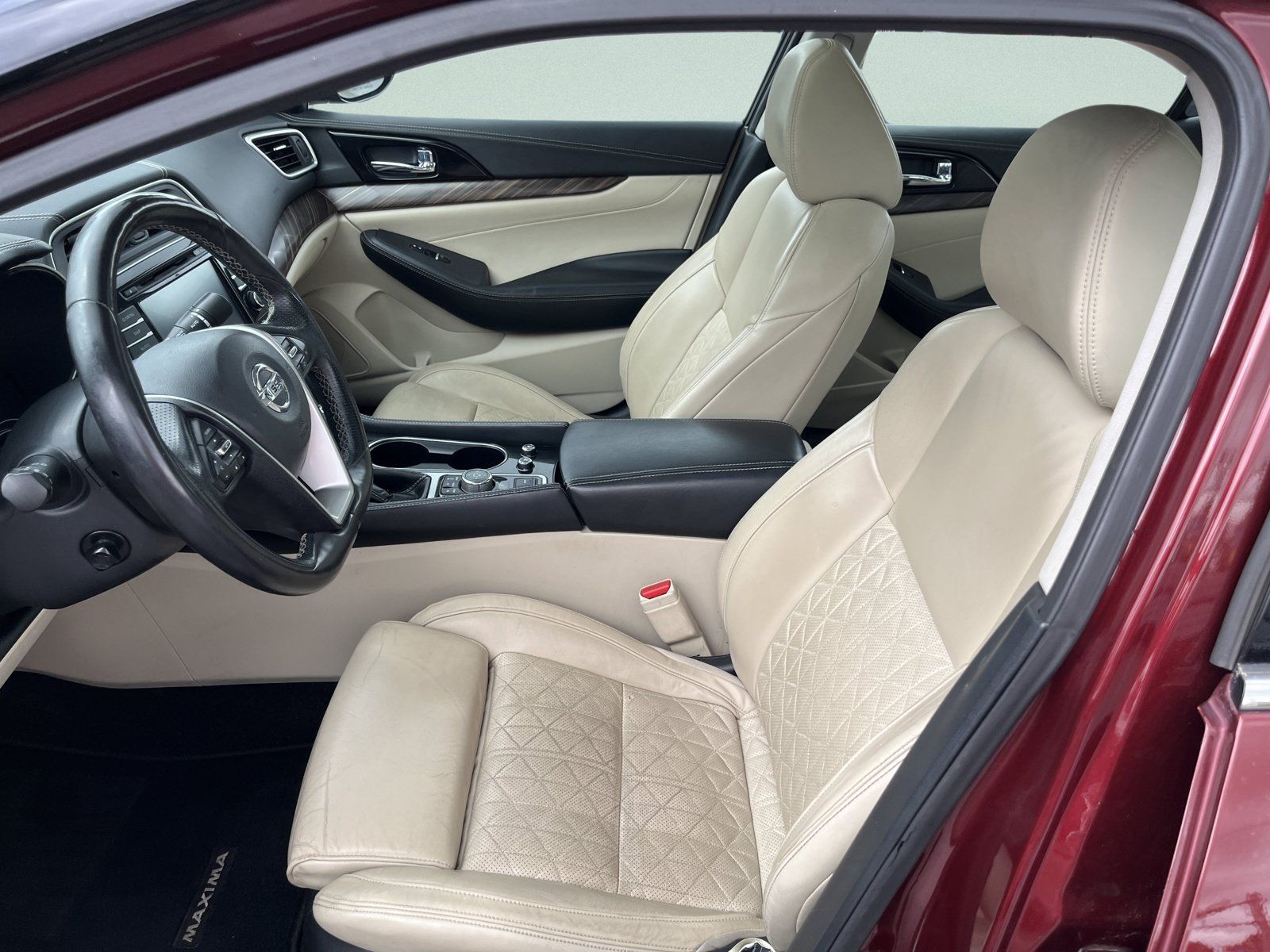 Used 2016 Nissan Maxima Platinum FWD image 17