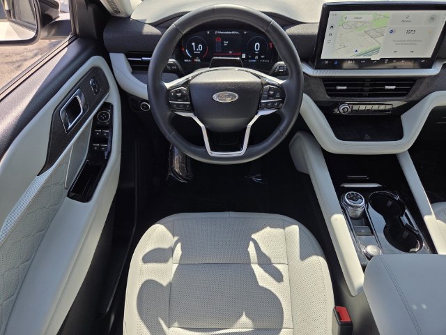 Used 2025 Ford Explorer Platinum w/ Ultimate Package RWD image 15