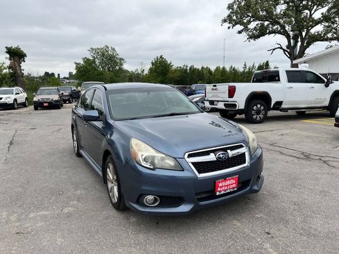Used 2013 Subaru Legacy 2.5i Limited AWD/4WD image 3