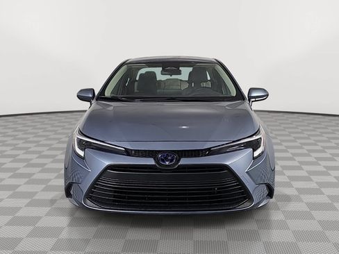 Used 2023 Toyota Corolla LE w/ Carpet Mat Package (TMS) AWD/4WD image 3