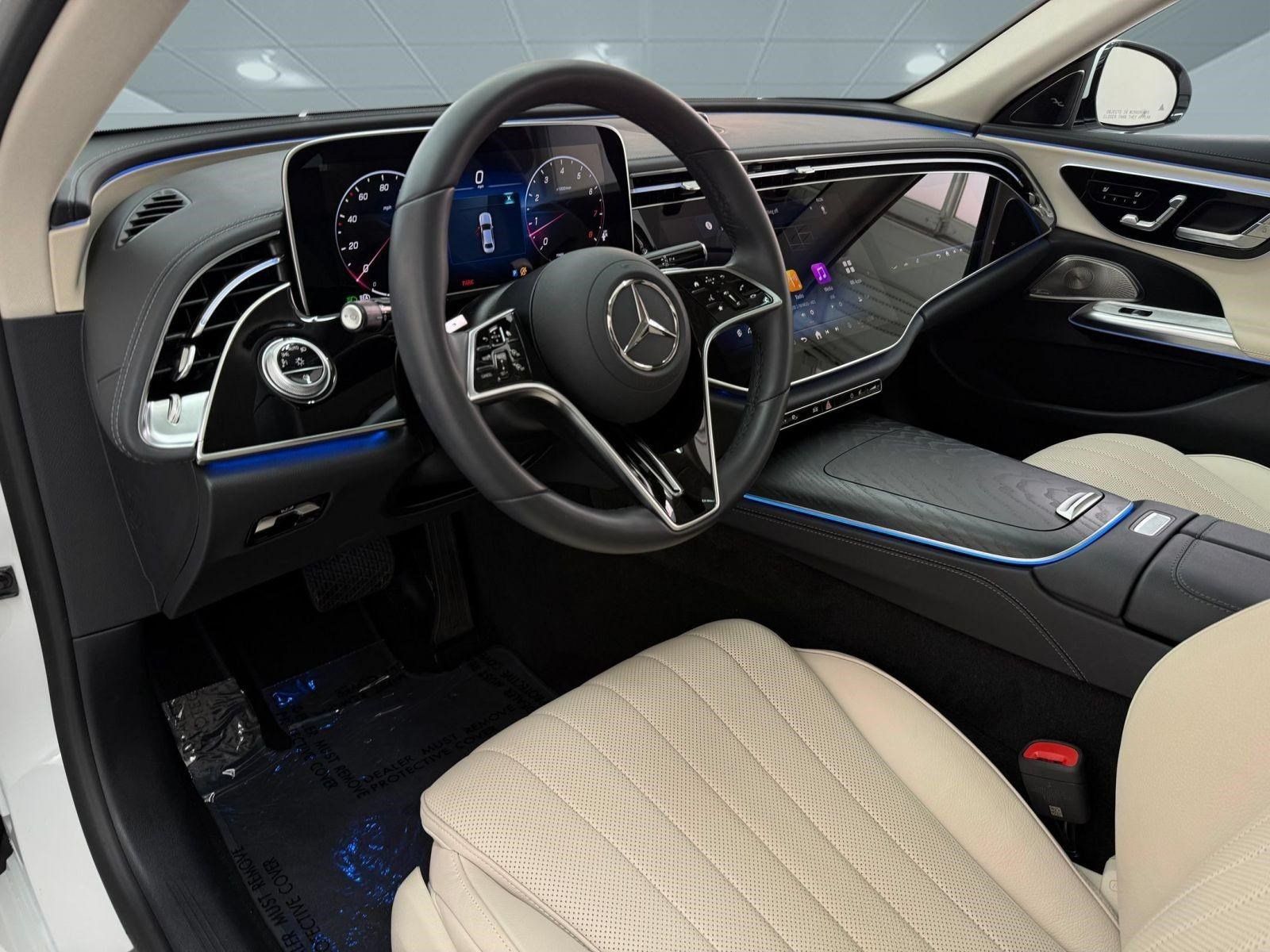 Used 2025 Mercedes-Benz E 350 4MATIC Sedan image 4