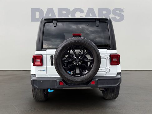 Used 2023 Jeep Wrangler Unlimited Sahara AWD/4WD image 6