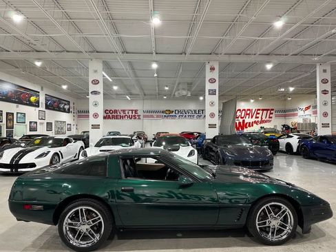 Used 1996 Chevrolet Corvette Coupe RWD image 6