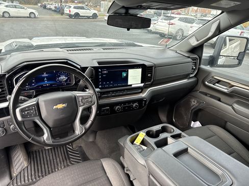 Used 2024 Chevrolet Silverado 2500 LT image 14