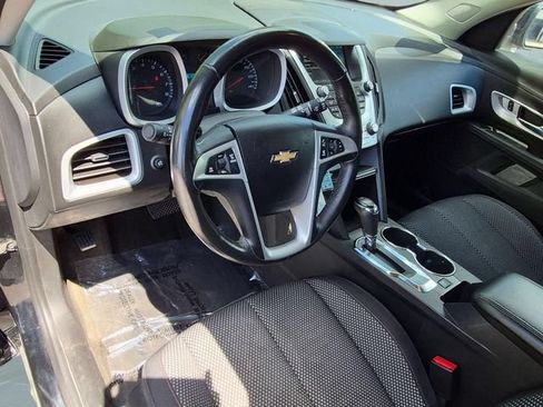 Used 2017 Chevrolet Equinox LT w/ Convenience Package FWD image 9