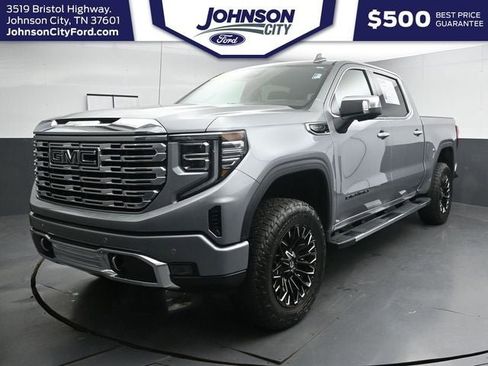 Used 2024 GMC Sierra 1500 Denali w/ Technology Package AWD/4WD image 6