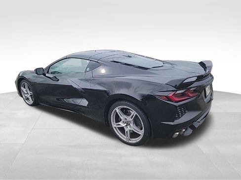 Used 2022 Chevrolet Corvette Stingray Preferred Cpe w/ Z51 Performance Package RWD image 4