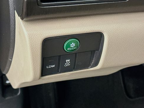 Used 2013 Honda Accord EX-L image 17