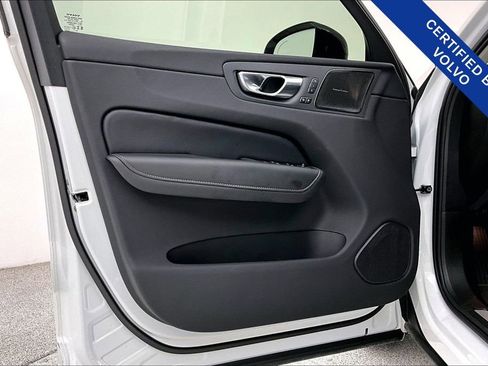 Used 2025 Volvo XC60 B5 Ultra w/ Protection Package Premier image 23