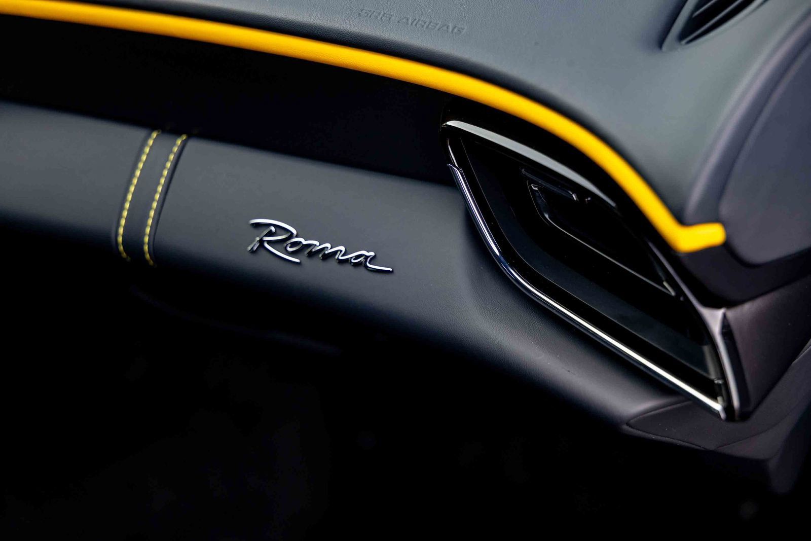 Used 2022 Ferrari Roma RWD image 20