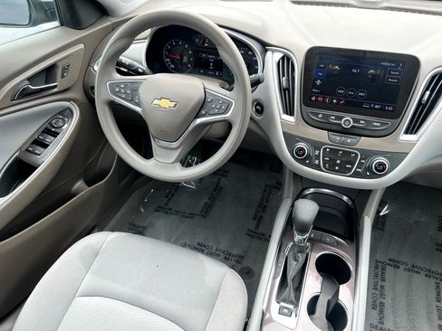 Used 2025 Chevrolet Malibu LT image 53