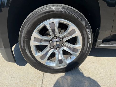 Used 2019 Chevrolet Suburban LT AWD/4WD image 63