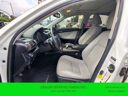 Used 2015 Lexus IS 250 RWD image 9