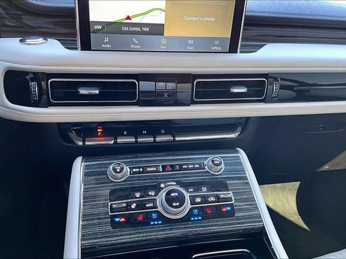 Used 2022 Lincoln Aviator Black Label w/ Dynamic Handling Package AWD/4WD image 15