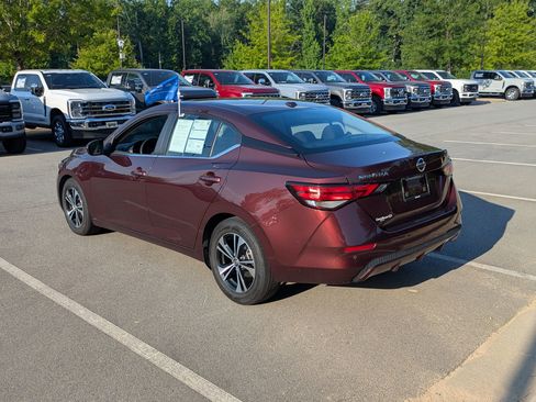 Used 2022 Nissan Sentra SV w/ All-Weather Package FWD image 6