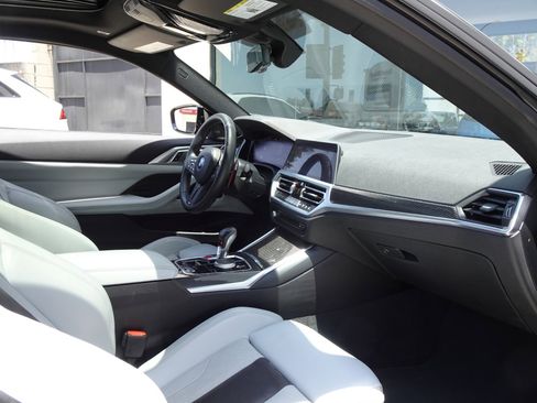 Used 2021 BMW M4 Competition w/ Executive Package RWD image 17