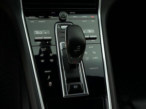 Used 2020 Porsche Panamera 4 Executive image 17
