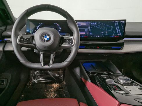 Used 2025 BMW 530i xDrive w/ M Sport Package image 20