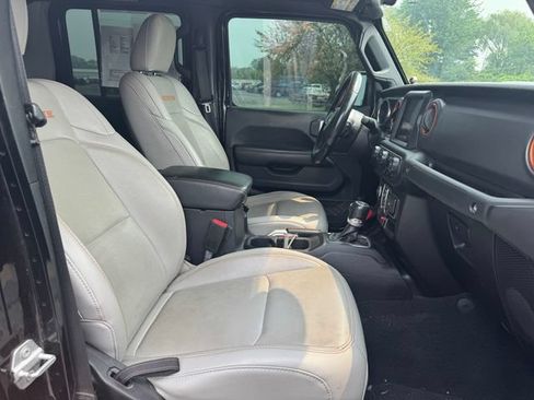 Used 2021 Jeep Gladiator Mojave AWD/4WD image 14
