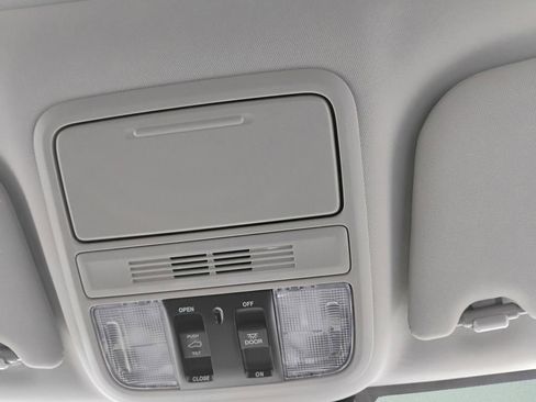 New 2026 Honda Odyssey Elite image 17