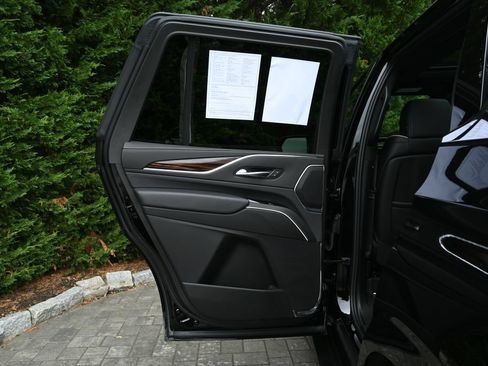 Used 2024 Cadillac Escalade Premium Luxury w/ LPO, Floor Liner Package AWD/4WD image 29