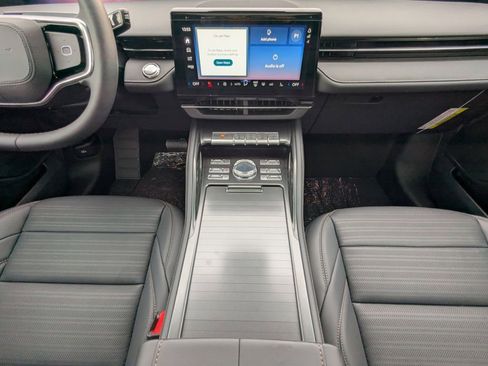 New 2026 Lincoln Nautilus Reserve AWD/4WD image 19