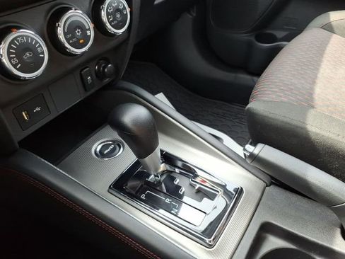 Used 2018 Mitsubishi Outlander Sport ES image 24