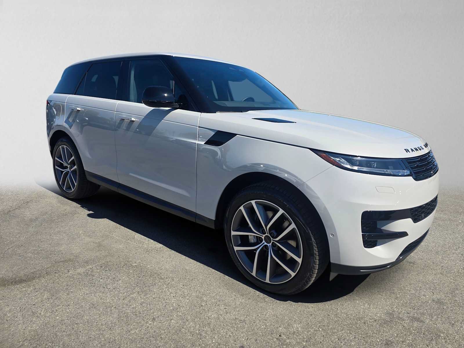 New 2027 Land Rover Range Rover Sport SE AWD/4WD image 7