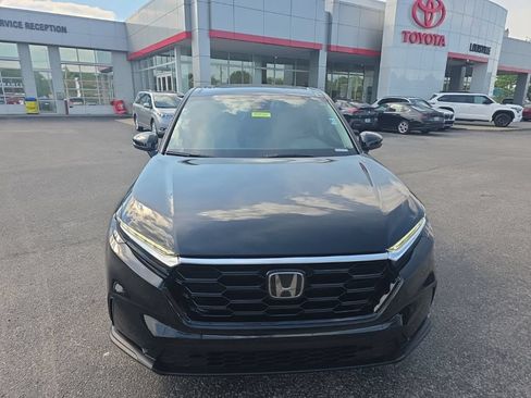 Used 2023 Honda CR-V EX image 3