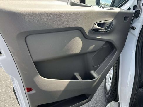 Used 2025 Ford Transit 250 Low Roof w/ Exterior Upgrade Package RWD image 9
