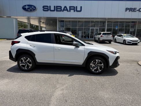 Used 2026 Subaru Crosstrek 2.5i Premium AWD/4WD image 2