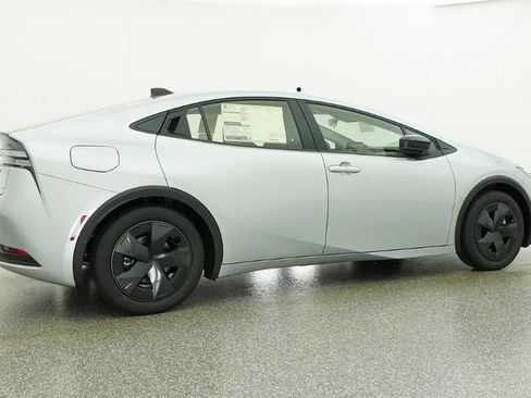 New 2026 Toyota Prius Plug-In Hybrid FWD image 29