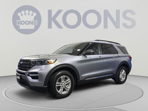 Used 2023 Ford Explorer XLT w/ Equipment Group 202A AWD/4WD image 1