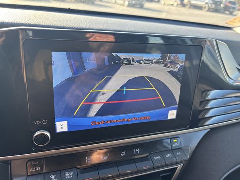 Used 2025 Toyota Camry LE image 27