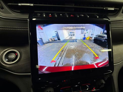 Used 2021 Jeep Grand Cherokee L Limited image 31