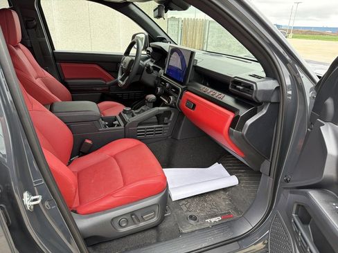 Used 2025 Toyota 4Runner TRD Pro AWD/4WD image 17