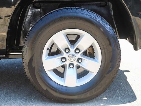Used 2016 RAM 1500 Express image 10