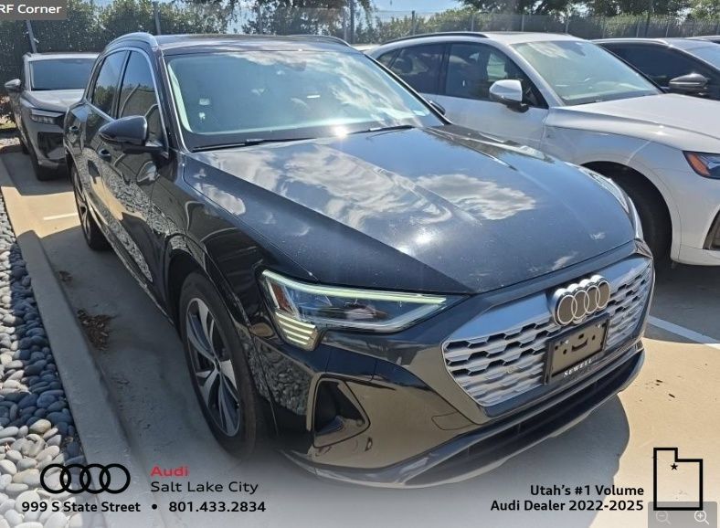 Used 2024 Audi Q8 e-tron Prestige w/ Prestige Package AWD/4WD image 1