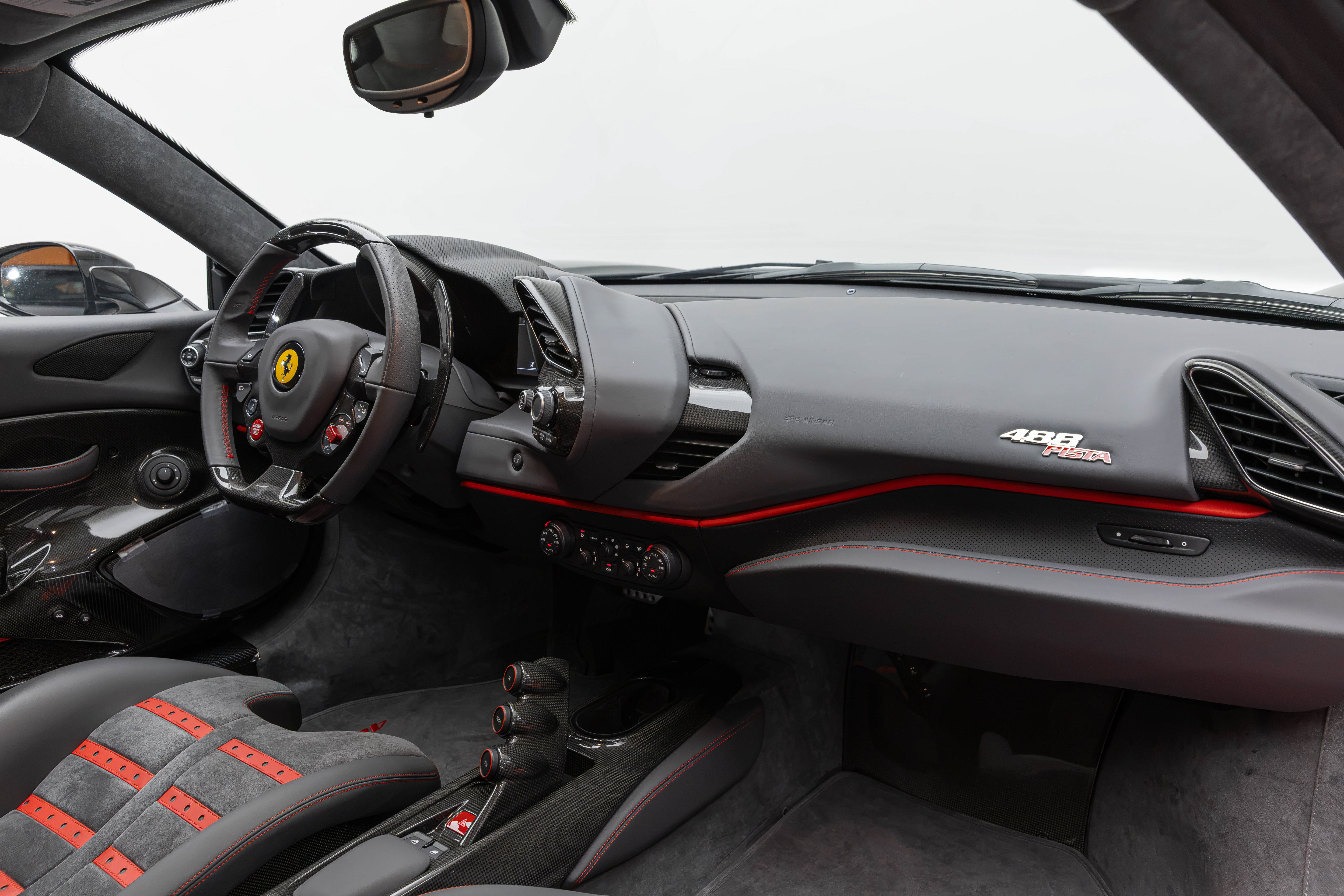 Used 2019 Ferrari 488 Pista Coupe RWD image 41
