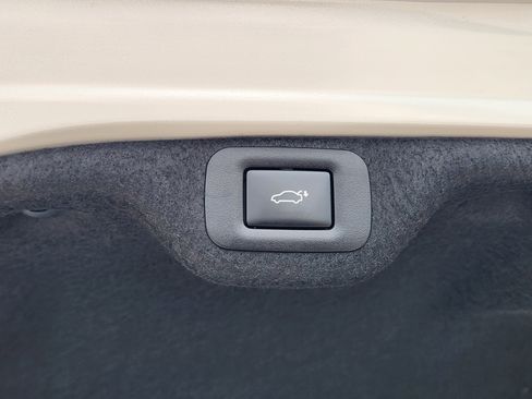 Certified 2025 Lexus ES 300h Ultra Luxury w/ Accessory Package (Z2) FWD image 45