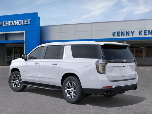 New 2026 Chevrolet Suburban Premier image 3