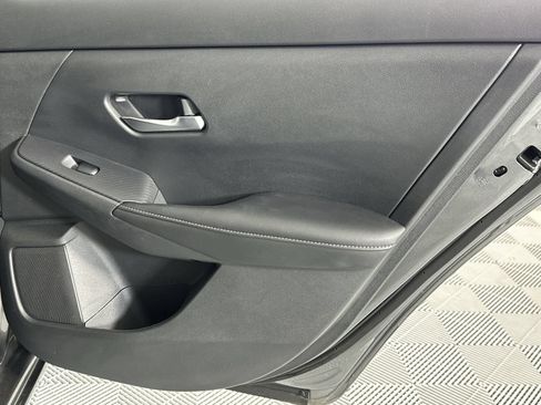 Used 2023 Nissan Sentra SV FWD image 32