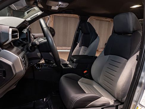 Used 2024 Toyota Tacoma TRD Off-Road image 19