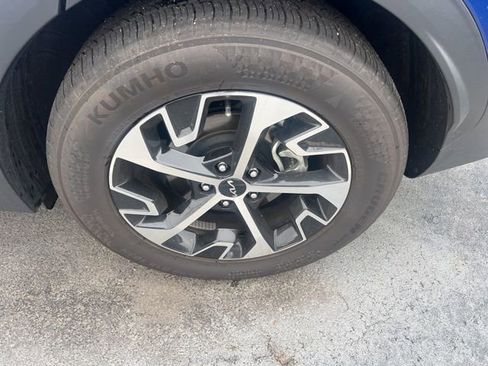 Certified 2025 Kia Sportage EX w/ Premium Package image 7