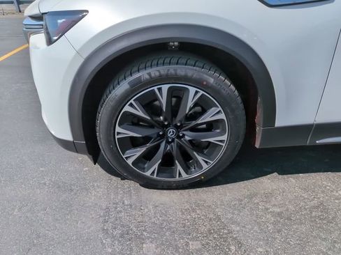 Used 2024 MAZDA CX-90 Plug-In Hybrid w/ Premium Pkg AWD/4WD image 12