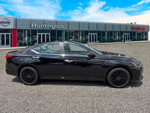 Certified 2025 Nissan Altima 2.5 SV w/ SV Special Edition Package AWD/4WD image 8